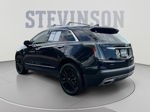 Used 2022 Cadillac XT5 Premium Luxury w/ Technology Package AWD/4WD image 3