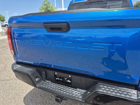 Used 2024 Chevrolet Colorado Trail Boss w/ Technology Package AWD/4WD image 21