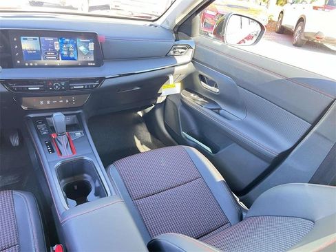 New 2026 Nissan Kicks SR image 26