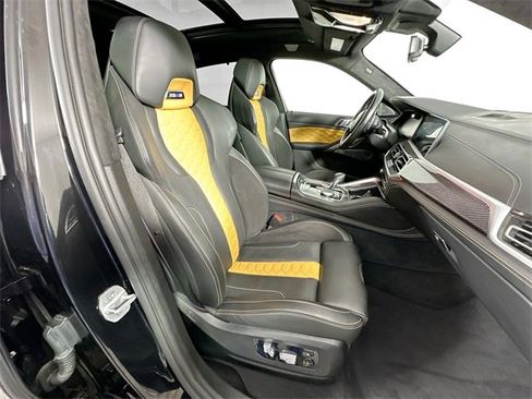 Used 2023 BMW X6 M Competition image 30