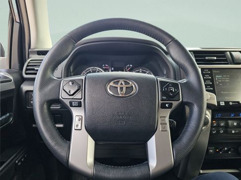 Used 2020 Toyota 4Runner Limited AWD/4WD image 32