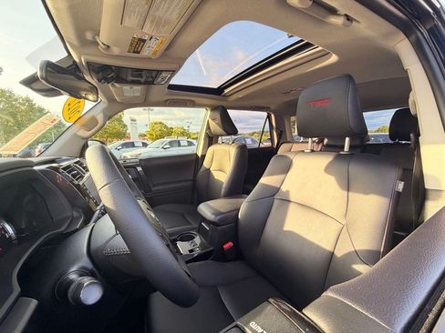 Certified 2022 Toyota 4Runner TRD Off-Road Premium w/ Moonroof Package AWD/4WD image 22