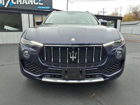 Used 2018 Maserati Levante GranLusso image 8
