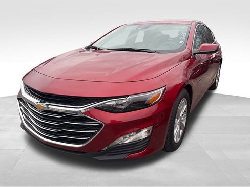 Certified 2025 Chevrolet Malibu LT image 2