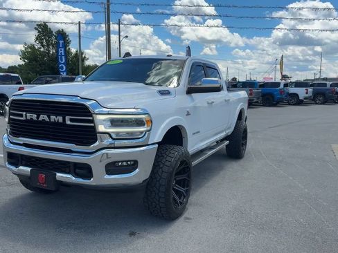Used 2022 RAM 2500 Laramie AWD/4WD image 2