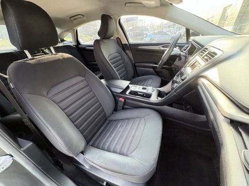 Used 2017 Ford Fusion SE image 22