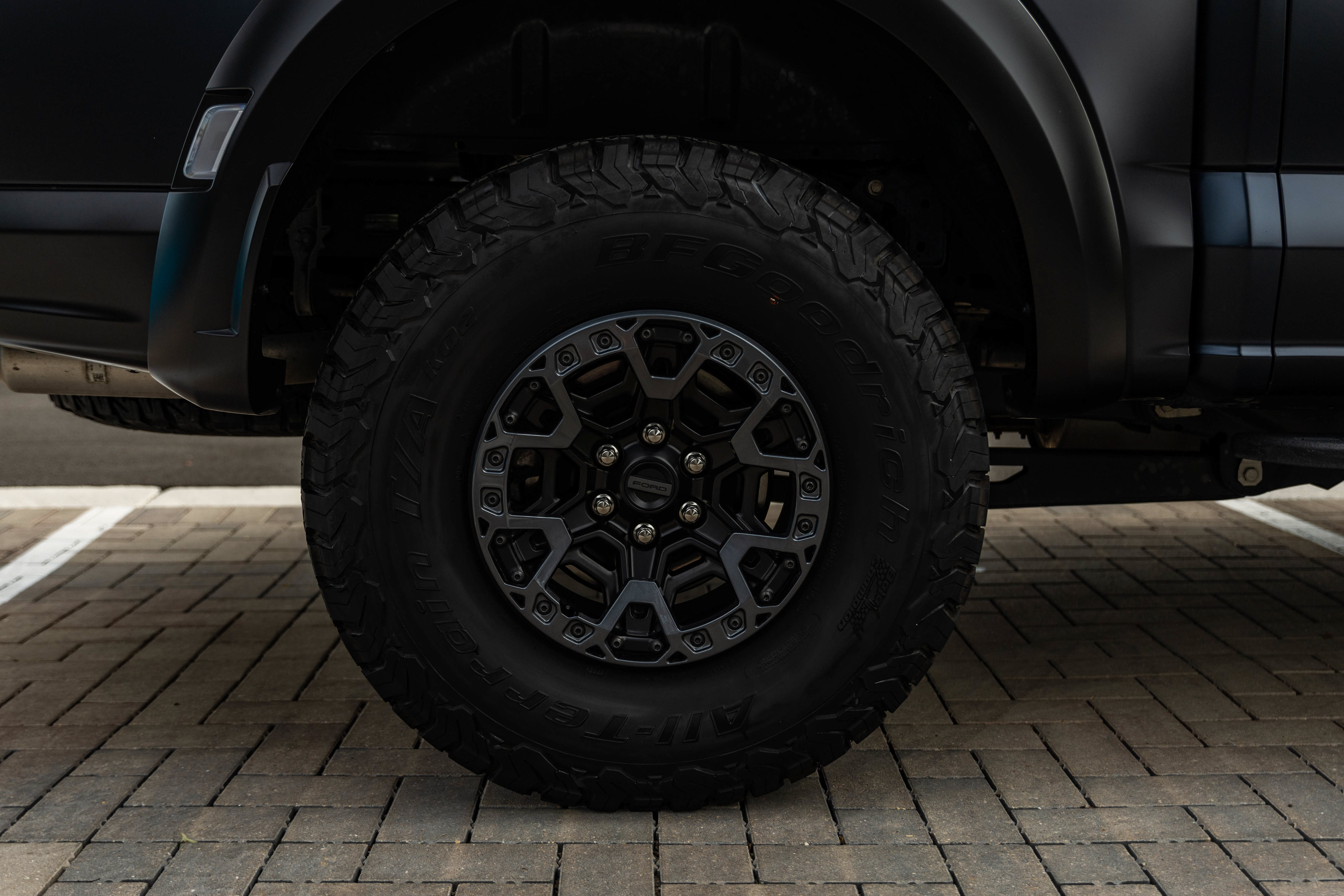 New 2025 Ford F150 Raptor w/ Equipment Group 803A Raptor R AWD/4WD image 13