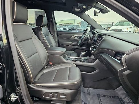 Used 2023 Chevrolet Traverse Premier w/ Redline Edition image 15