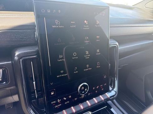 Used 2025 GMC Yukon AT4 Ultimate w/ LPO, Floor Liner Package AWD/4WD image 33