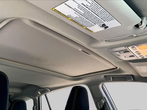 Used 2015 Toyota RAV4 XLE FWD image 13