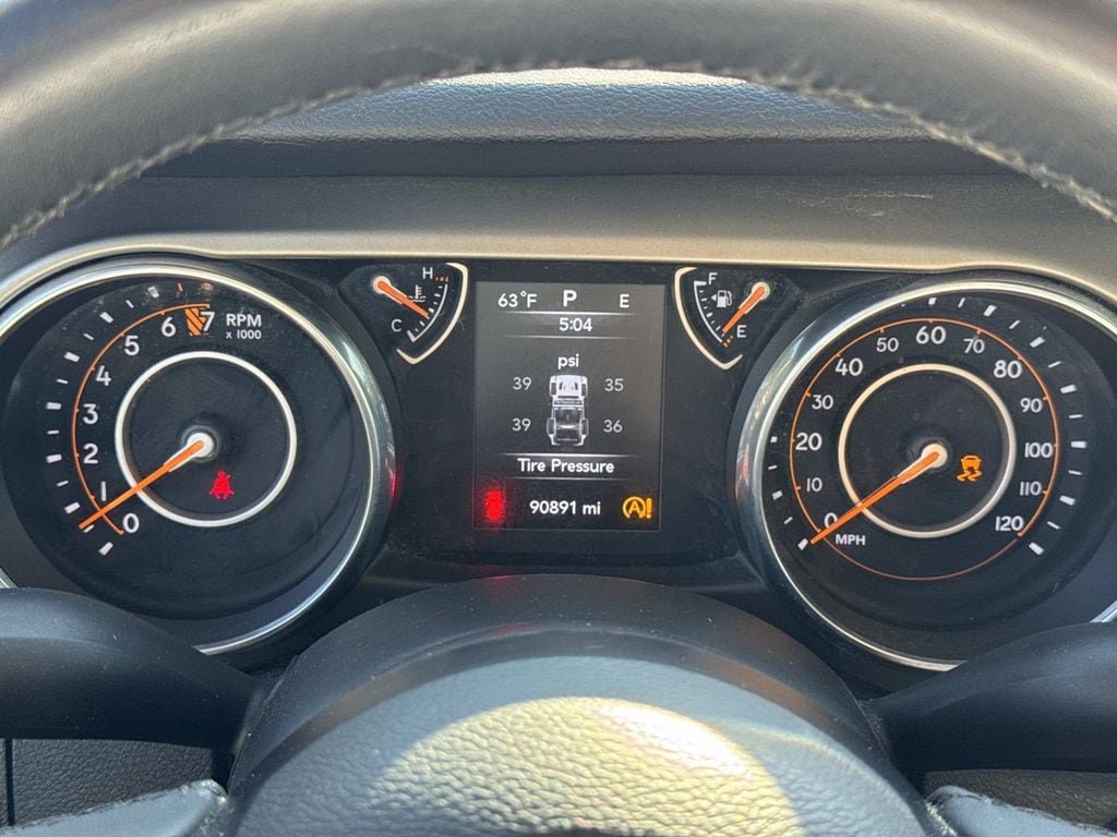 Used 2018 Jeep Wrangler Unlimited Sport S AWD/4WD image 37