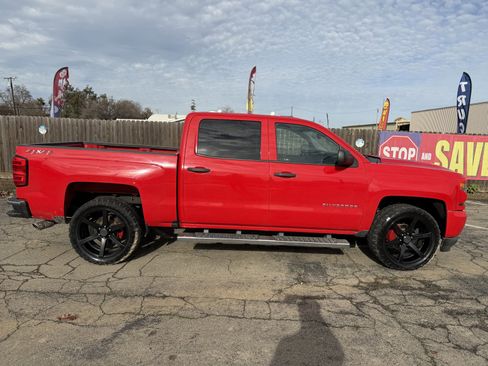 Used 2018 Chevrolet Silverado 1500 Custom w/ Custom Value Package image 6