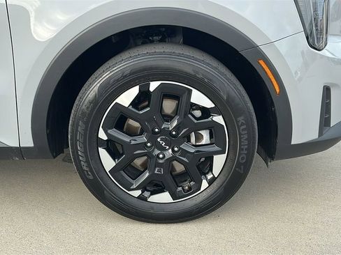 Used 2024 Kia Sorento S FWD image 15