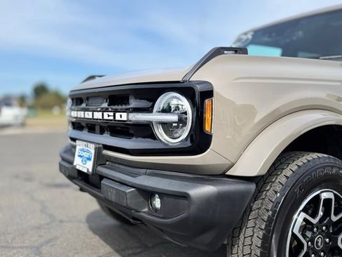Certified 2025 Ford Bronco Outer Banks AWD/4WD image 7