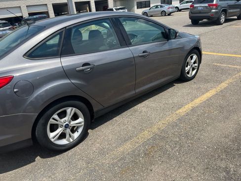 Used 2014 Ford Focus SE FWD image 17