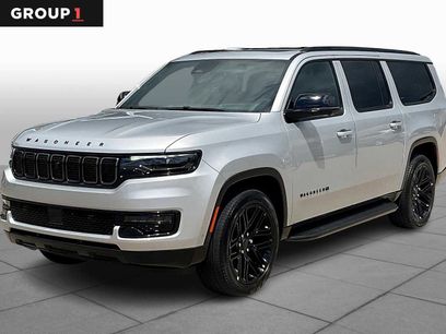New 2025 Jeep Wagoneer L Series II w/ Convenience Group I