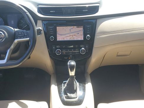 Used 2018 Nissan Rogue SL FWD image 20