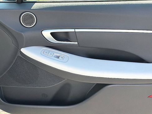 Certified 2025 Hyundai Sonata SEL FWD image 21