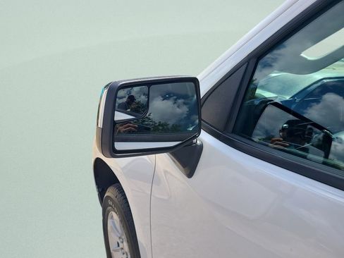Used 2025 Chevrolet Silverado 1500 LT RWD image 11