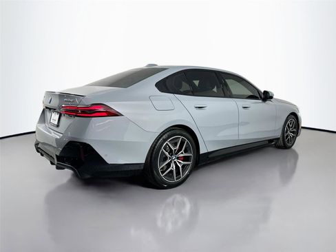 New 2026 BMW i5 eDrive40 w/ M Sport Package RWD image 5
