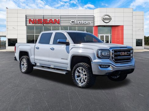 Used 2018 GMC Sierra 1500 SLT image 1