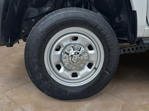 Used 2024 RAM 2500 Tradesman AWD/4WD image 25