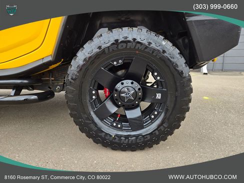 Used 2003 HUMMER H2 w/ Preferred Equipment Group image 28
