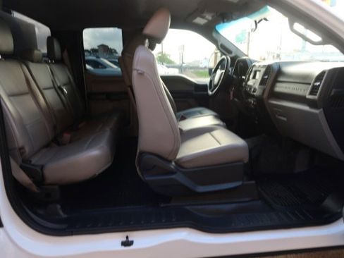 Used 2018 Ford F250 XL w/ Power Equipment Group RWD image 11