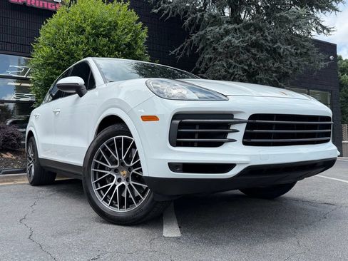Used 2022 Porsche Cayenne AWD/4WD image 8