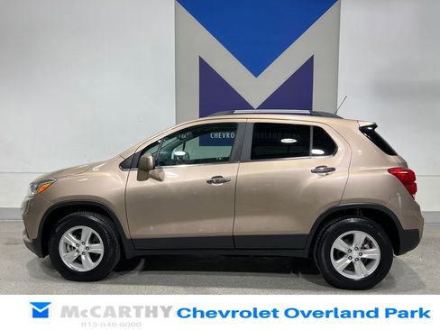 Used 2018 Chevrolet Trax LT w/ Sun & Sound Package AWD/4WD image 8