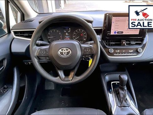 Used 2023 Toyota Corolla LE FWD image 5