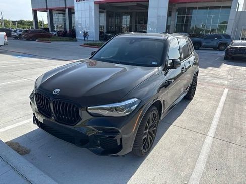 Used 2023 BMW X5 sDrive40i w/ M Sport Package RWD image 2