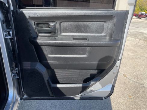 Used 2016 RAM 3500 Tradesman w/ Chrome Appearance Group image 25