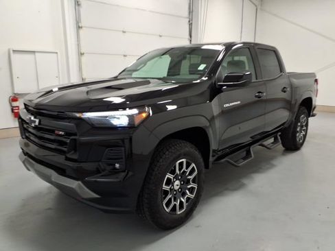 Used 2026 Chevrolet Colorado Z71 w/ Technology Package AWD/4WD image 7