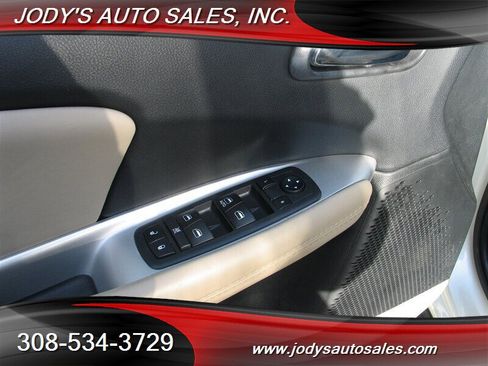 Used 2018 Dodge Journey SXT w/ Safe & Sound Group image 3