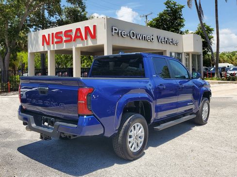 Used 2024 Toyota Tacoma SR5 image 4