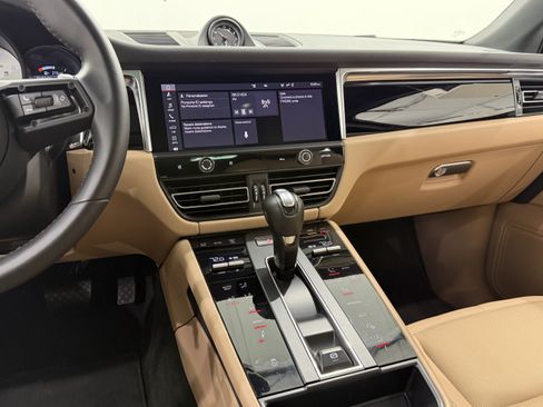 Used 2023 Porsche Macan S AWD/4WD image 34