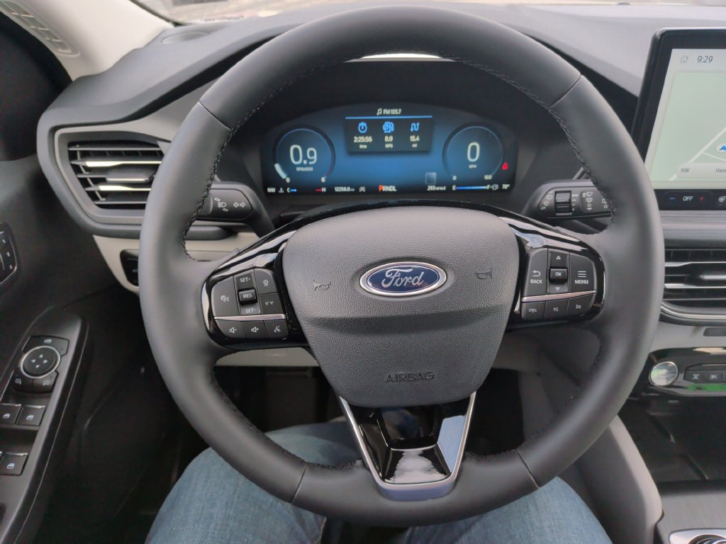 Certified 2023 Ford Escape Platinum AWD/4WD image 24