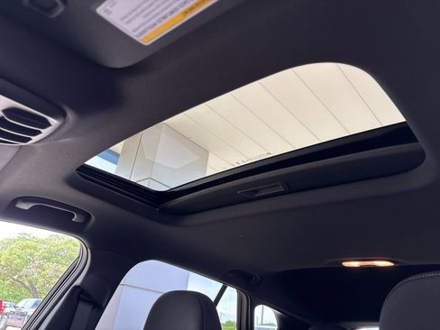 New 2026 Chevrolet Trax RS w/ Sunroof Package image 10