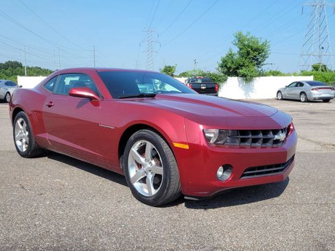 Used 2010 Chevrolet Camaro LT RWD image 3