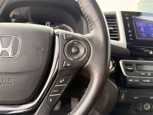 Used 2016 Honda Pilot Touring image 16