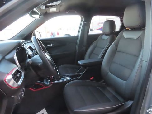 Used 2023 Chevrolet TrailBlazer RS w/ Technology Package image 18