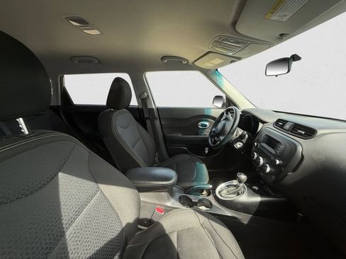 Used 2015 Kia Soul + FWD image 10