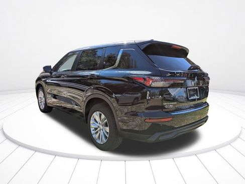 New 2025 Mitsubishi Outlander ES image 6