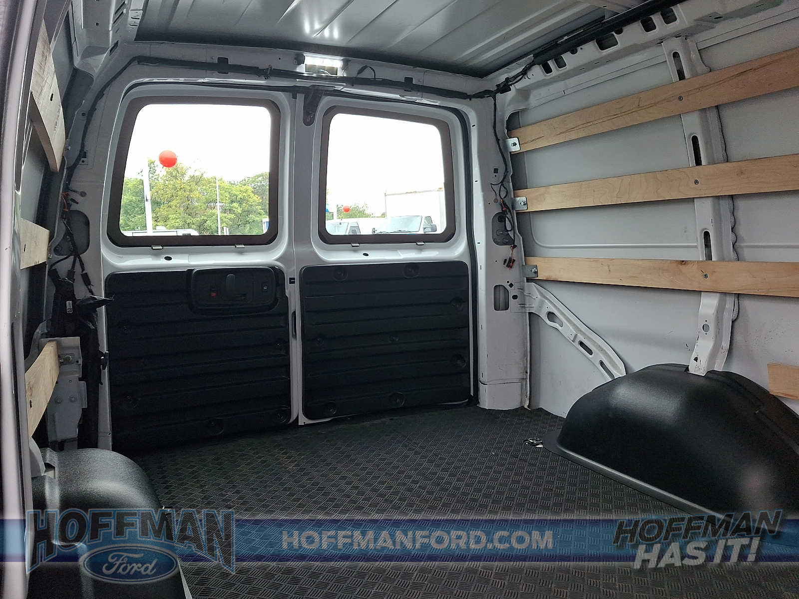 Used 2025 GMC Savana 2500 w/ Driver Convenience Package RWD image 10