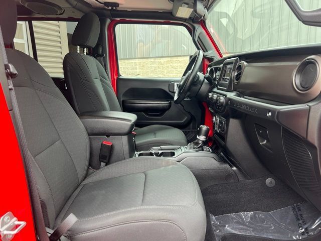 Used 2021 Jeep Wrangler Unlimited Sport AWD/4WD image 11