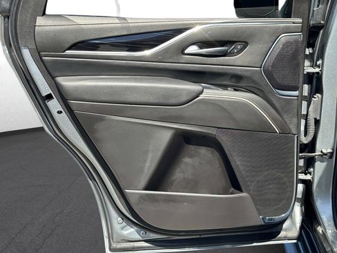 Used 2024 Cadillac Escalade Sport RWD image 13