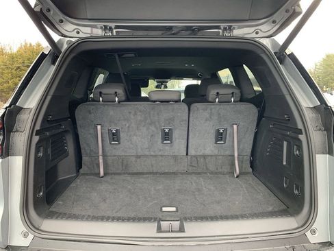 Used 2025 GMC Acadia Elevation image 20