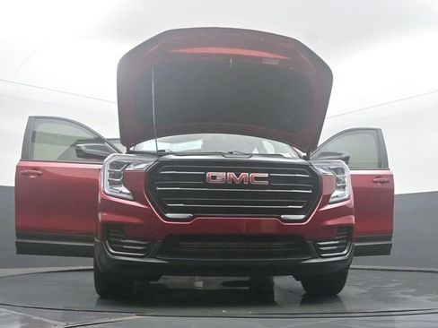 Used 2023 GMC Terrain SLE FWD image 56
