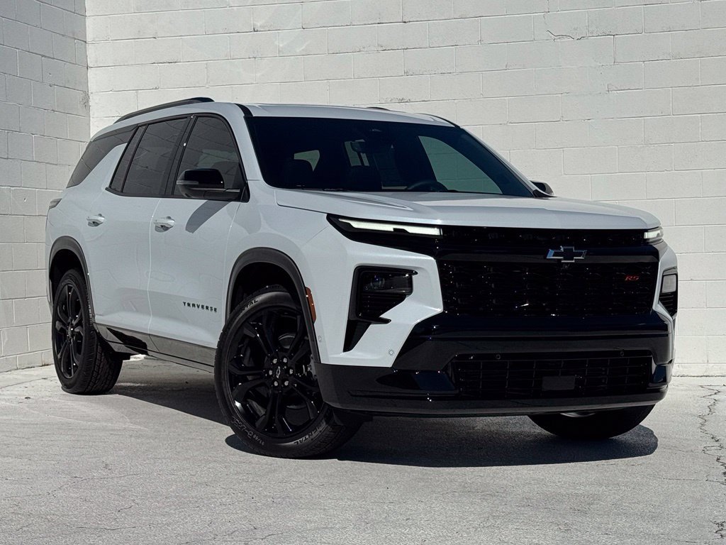 New 2027 Chevrolet Traverse RS w/ LPO, Floor Liner Package FWD image 2